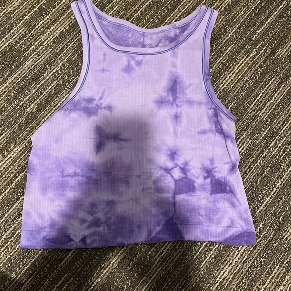 Womens size 6 lululemon ebb to street cropped tank